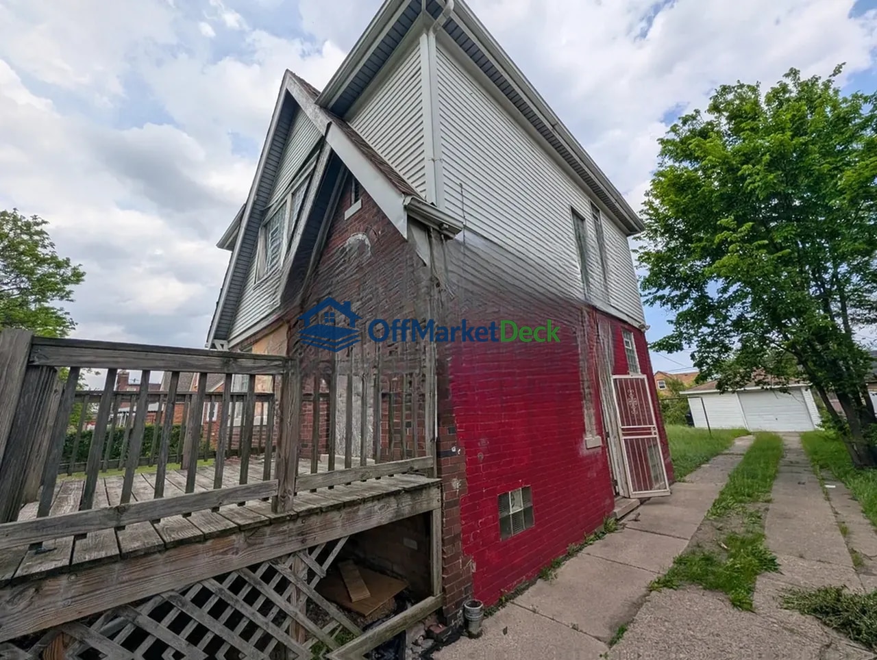 Off-market house in Detroit, Michigan — 3 beds, 1 bath, $19,900 — photo 2 of 8