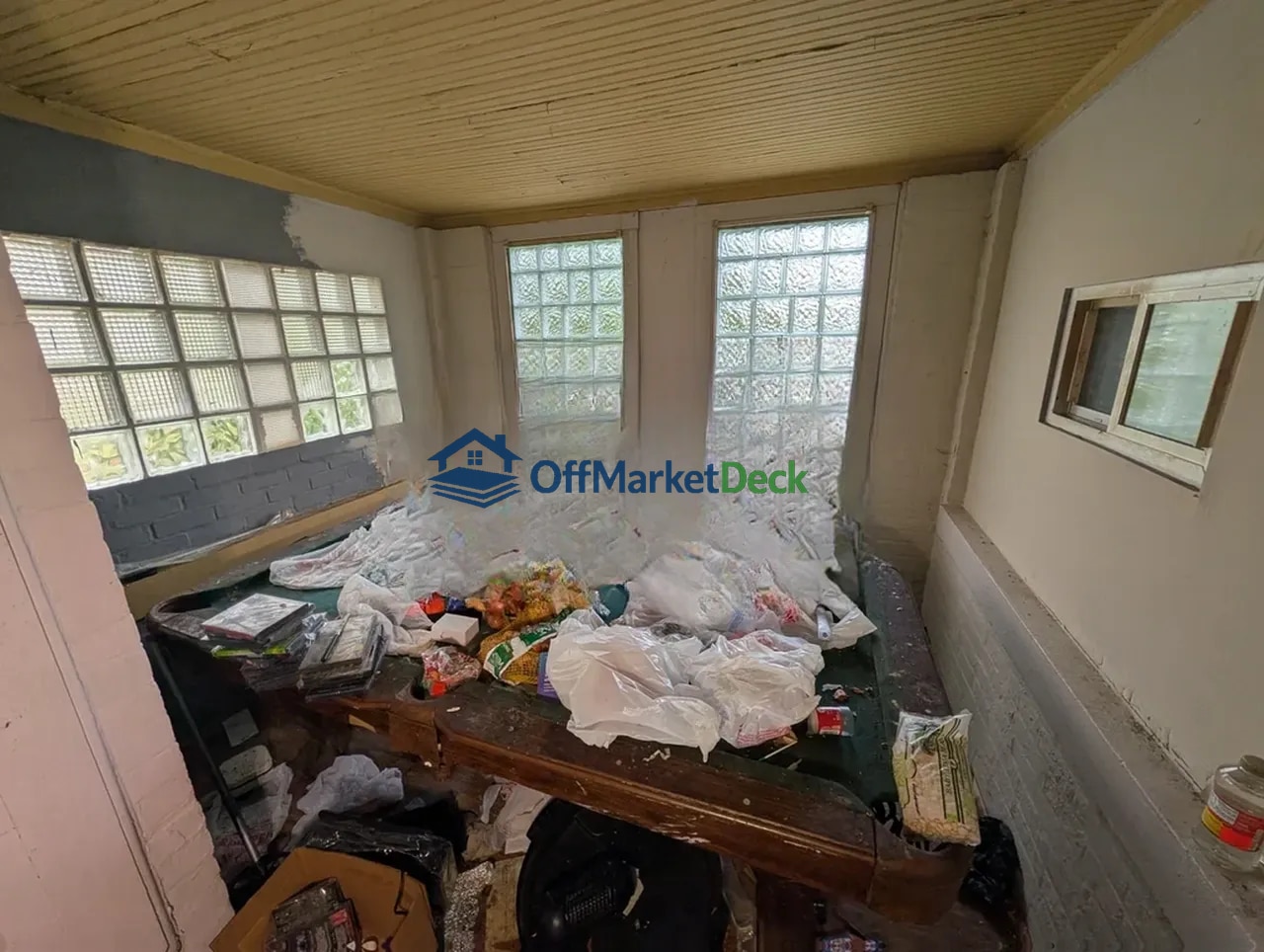 Off-market house in Detroit, Michigan — 3 beds, 1 bath, $19,900 — photo 7 of 8