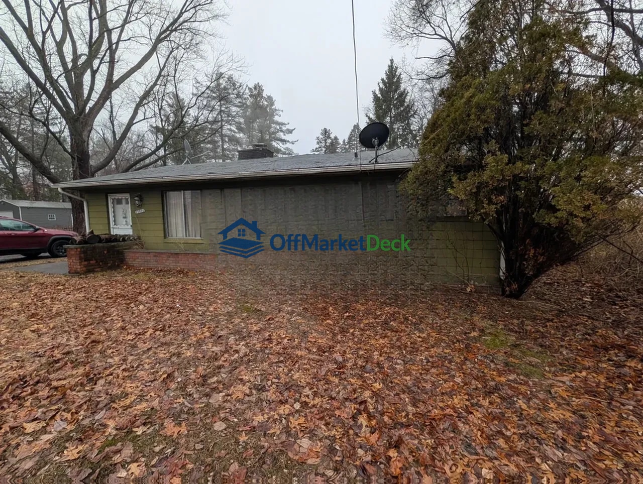 Off-market house in Macomb, Michigan — 4 beds, 2 baths, $389,900 — photo 2 of 8