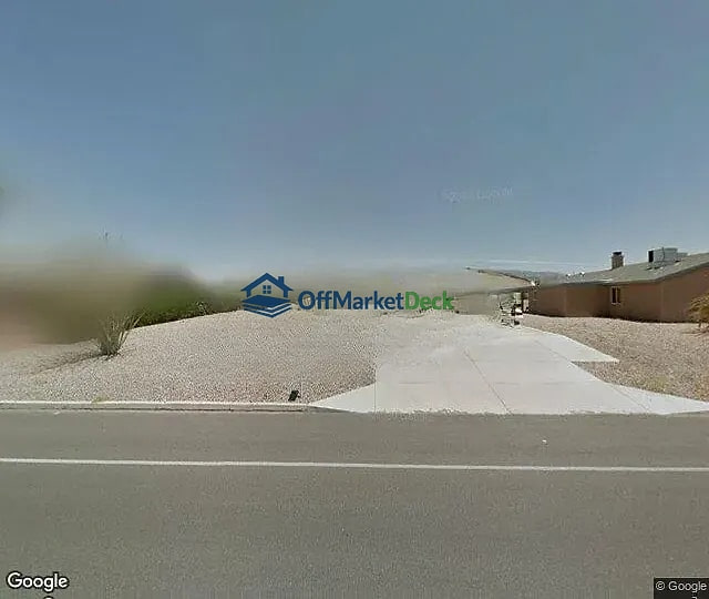 Off-market house in Lake Havasu City, Arizona — 2 beds, 2 baths, $299,990 — photo 2 of 3