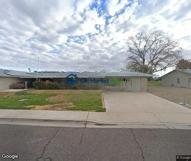Off-market house in Sun City, Arizona — 2 beds, 2 baths, $164,900 — photo 3 of 3