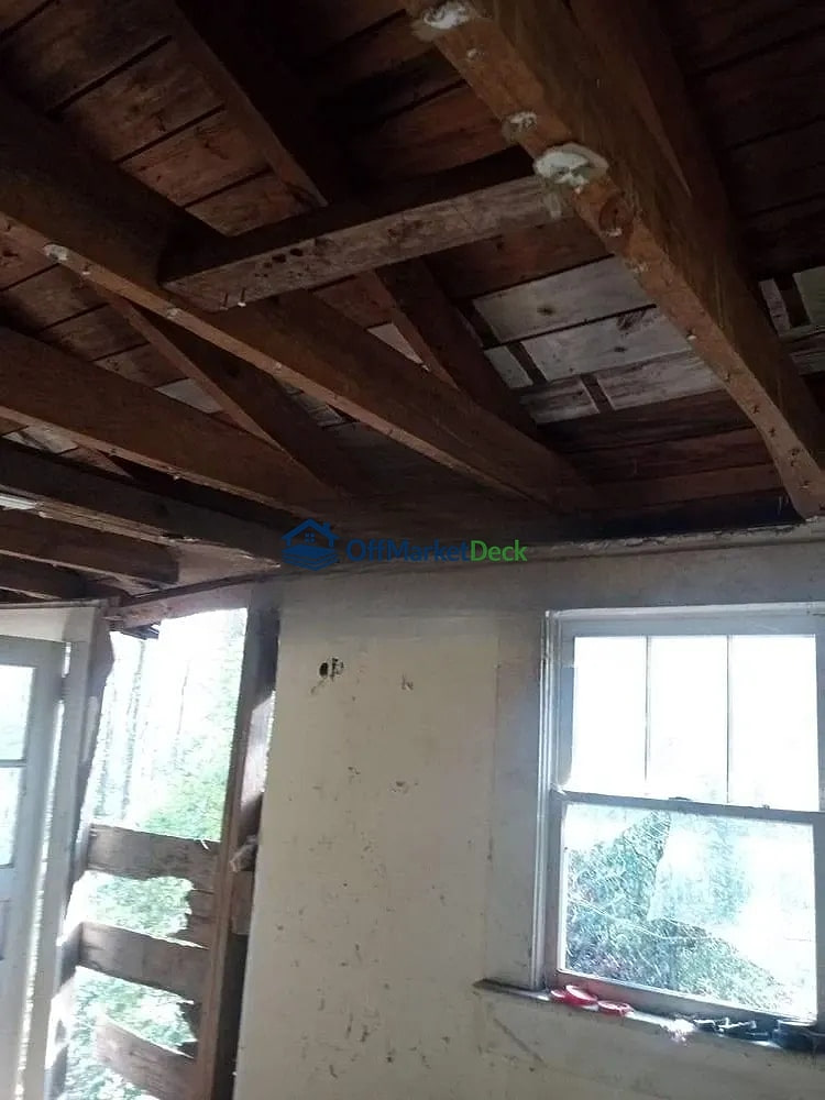 Off-market house in Birmingham, Alabama — 2 beds, 1 bath, $10,000 — photo 3 of 5