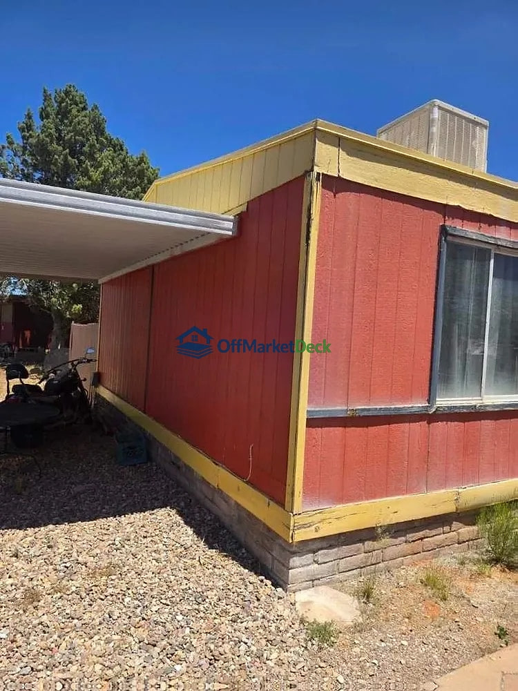 Off-market house in Sierra Vista, Arizona — 3 beds, 2 baths, $75,000 — photo 3 of 8