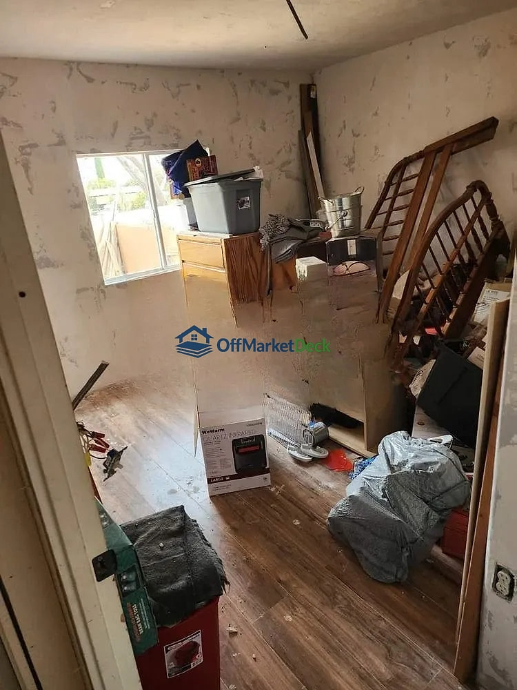 Off-market house in Sierra Vista, Arizona — 3 beds, 2 baths, $75,000 — photo 6 of 8