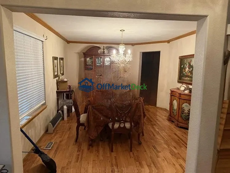 Off-market house in Arvada, Colorado — 4 beds, 4 baths, $675,000 — photo 3 of 8