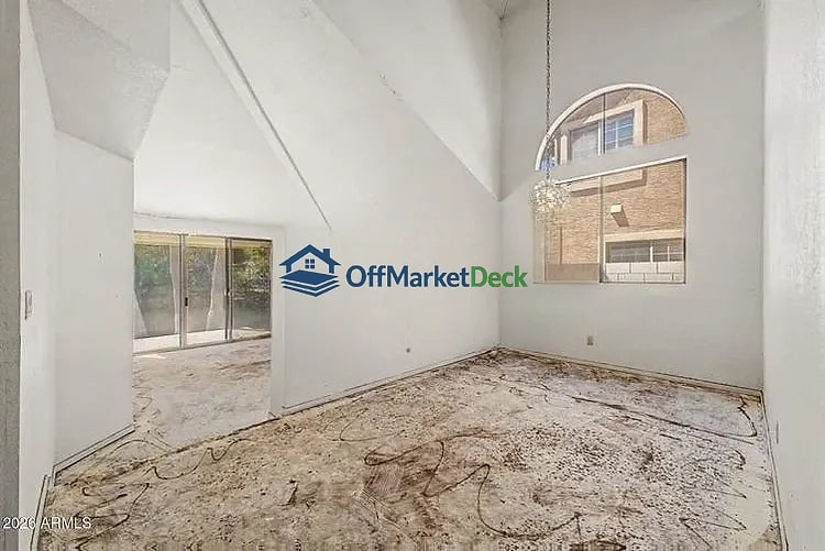 Off-market house in Gilbert, Arizona — 3 beds, 3.5 baths, $440,000 — photo 6 of 8