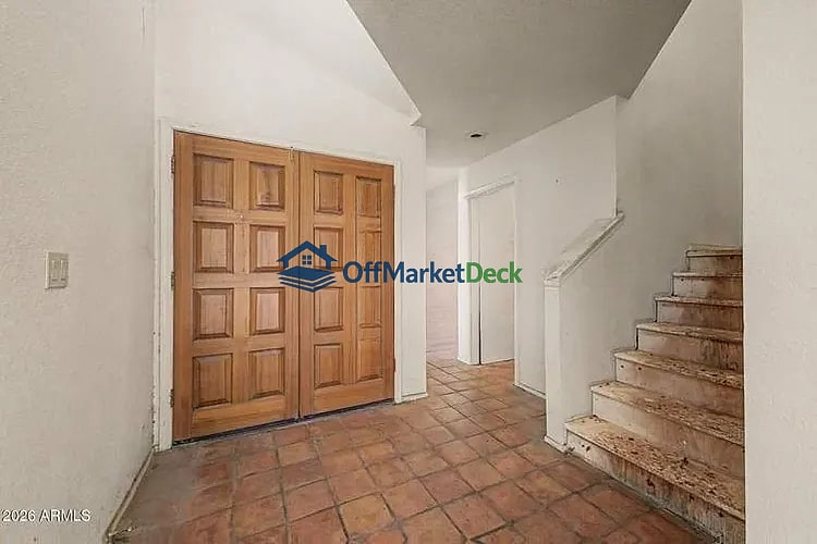 Off-market house in Gilbert, Arizona — 3 beds, 3.5 baths, $440,000 — photo 4 of 8