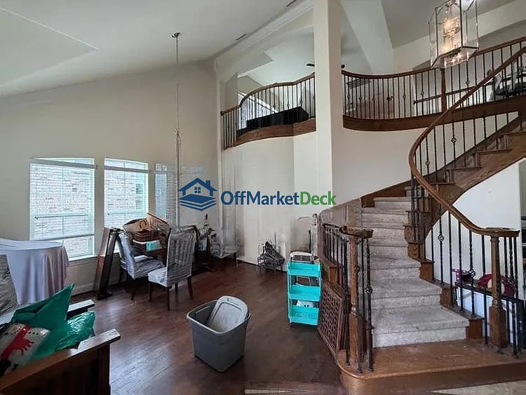 Off-market house in Frisco, Texas — 4 beds, 3.5 baths, $590,000 — photo 7 of 8