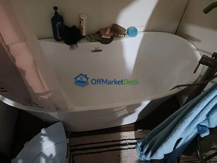 Off-market house in Mayfield, Kentucky — 3 beds, 1 bath, $67,500 — photo 7 of 8