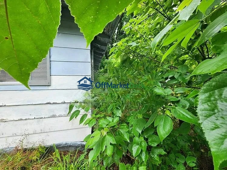 Off-market house in Osceola, Arkansas — 4 beds, 1 bath, $11,000 — photo 3 of 8