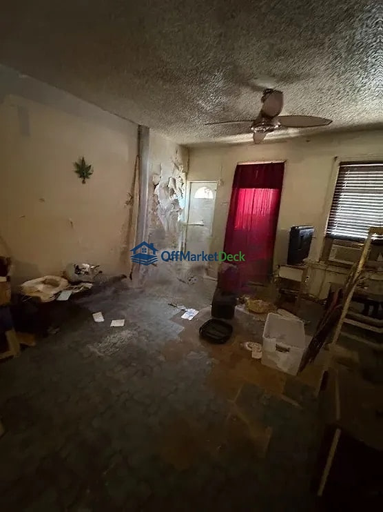 Off-market house in Philadelphia, Pennsylvania — 3 beds, 1 bath, $50,000 — photo 4 of 6