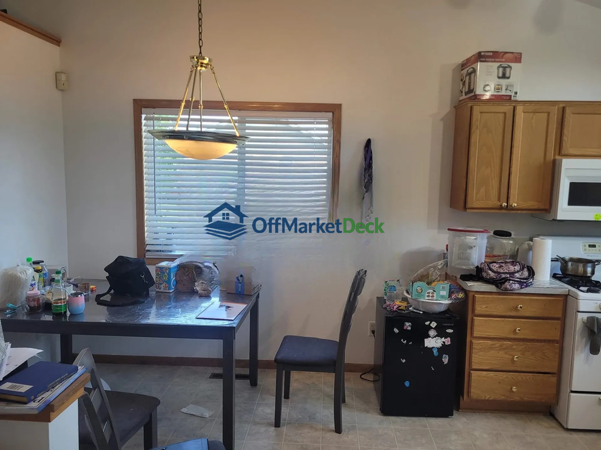 Off-market house in Belle Plaine, Minnesota — 2 beds, 1 bath, $257,000 — photo 6 of 8