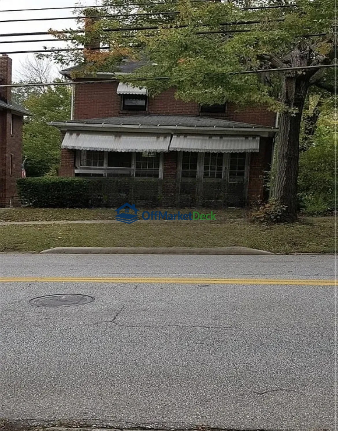 Off-market house in Ravenna, Ohio — 3 beds, 1 bath, $95,000 - Blurred background Image