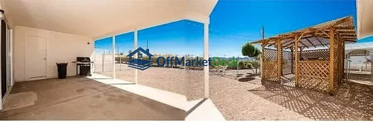 Off-market house in Lake Havasu City, Arizona — 3 beds, 2 baths, $240,000 — photo 7 of 8