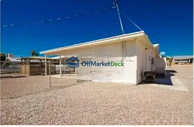 Off-market house in Lake Havasu City, Arizona — 3 beds, 2 baths, $240,000 — photo 4 of 8