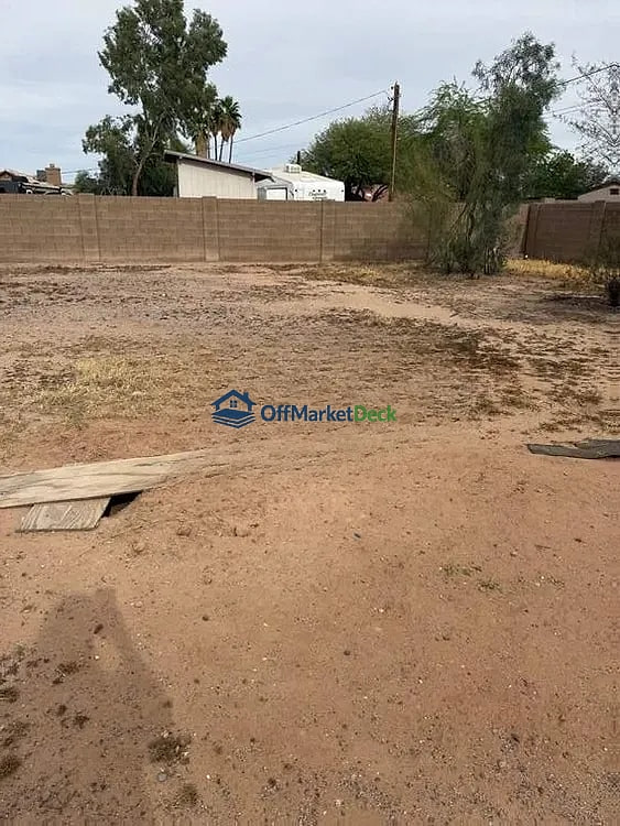 Off-market house in Casa Grande, Arizona — 3 beds, 2 baths, $218,000 — photo 6 of 8