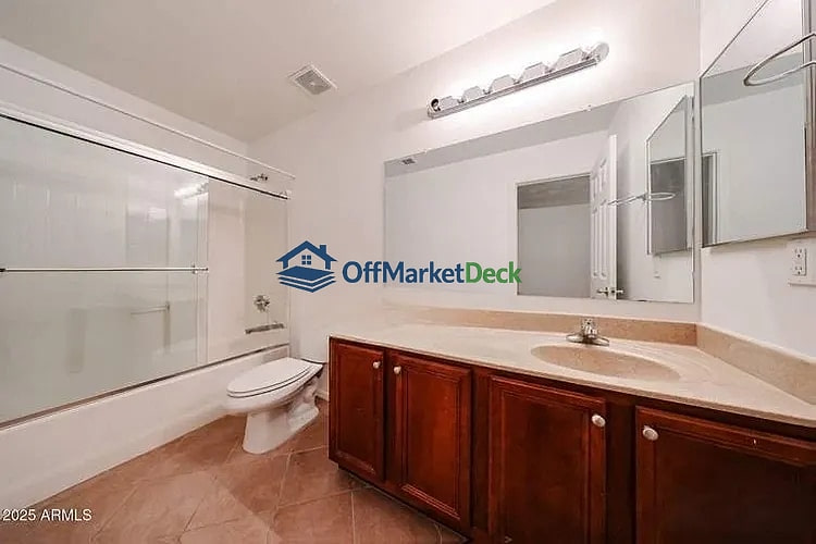 Off-market house in Goodyear, Arizona — 3 beds, 2 baths, $315,000 — photo 6 of 8