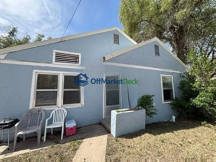 Off-market house in Rocky Ford, Colorado — 4 beds, 2 baths, $115,000 — photo 3 of 8