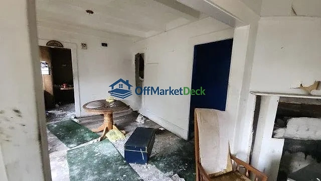 Off-market multi family in East Cleveland, Ohio — 6 beds, 2 baths, $55,000 — photo 5 of 8