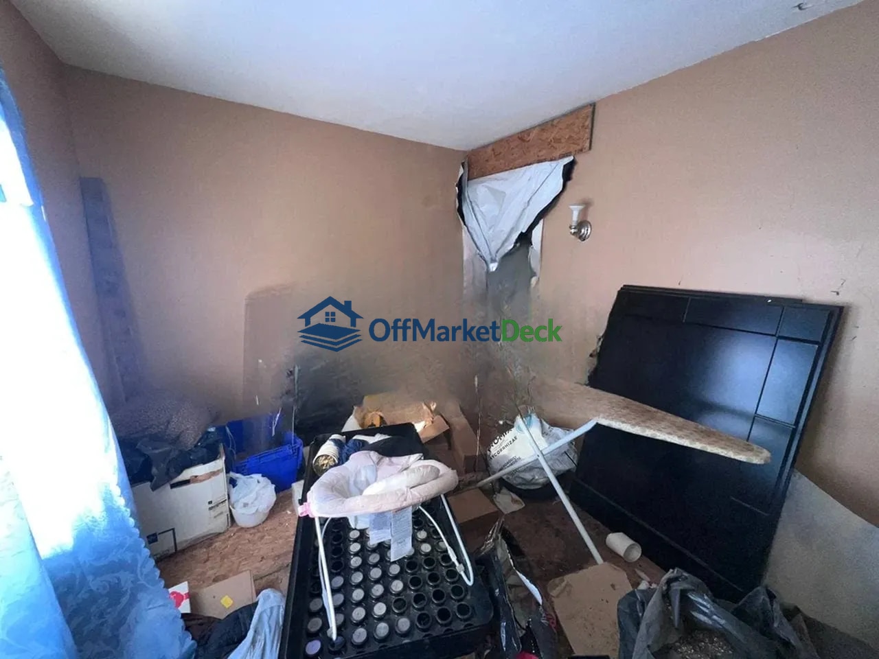 Off-market house in East Cleveland, Ohio — 3 beds, 1 bath, $28,000 — photo 6 of 8