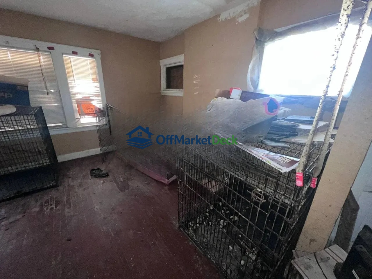 Off-market house in East Cleveland, Ohio — 3 beds, 1 bath, $28,000 — photo 8 of 8