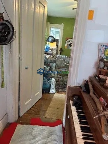 Off-market multi family in Cleveland, Ohio — 2 beds, 1 bath, $275,000 — photo 3 of 8