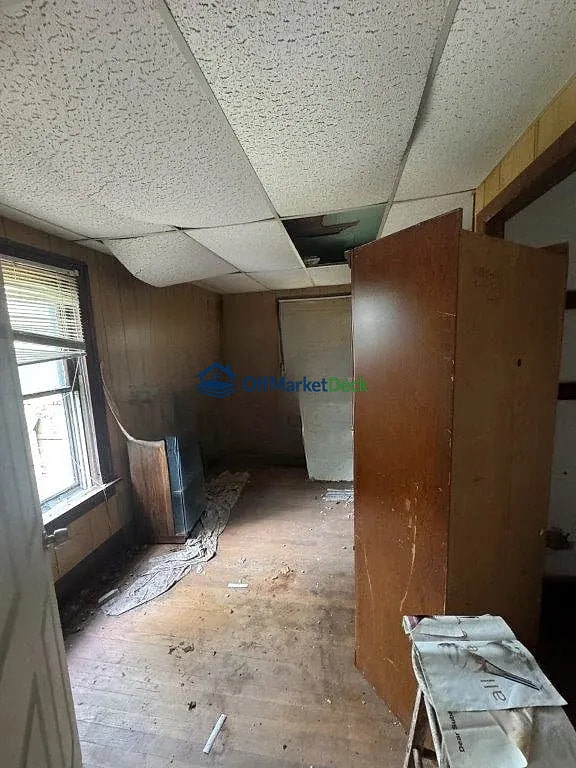 Off-market multi family in Cleveland, Ohio — 5 beds, 2 baths, $35,000 — photo 7 of 8
