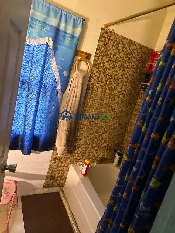 Off-market house in Cleveland, Ohio — 3 beds, 1 bath, $69,000 — photo 8 of 8