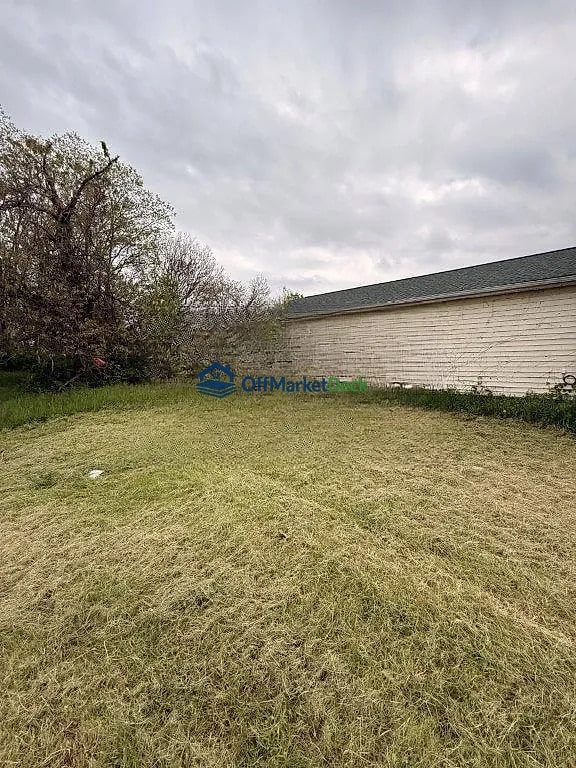 Off-market house in Cleveland, Ohio — 3 beds, 1.5 baths, $55,000 — photo 7 of 8