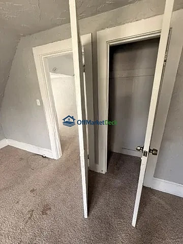Off-market house in Cleveland, Ohio — 5 beds, 1 bath, $89,000 — photo 2 of 8