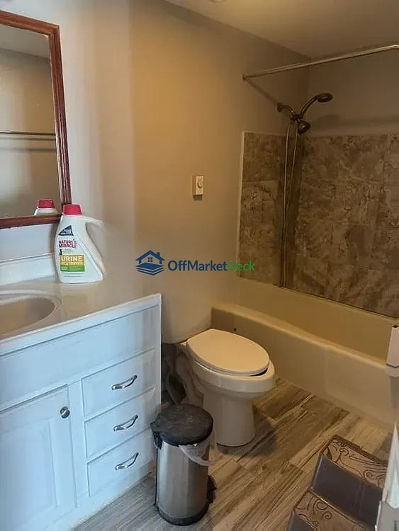 Off-market house in Arizona City, Arizona — 3 beds, 2 baths, $175,000 — photo 4 of 8