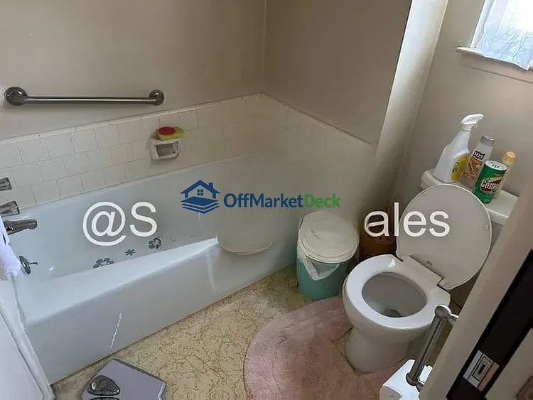 Off-market house in Stockton, California — 3 beds, 2 baths, $335,000 — photo 4 of 8