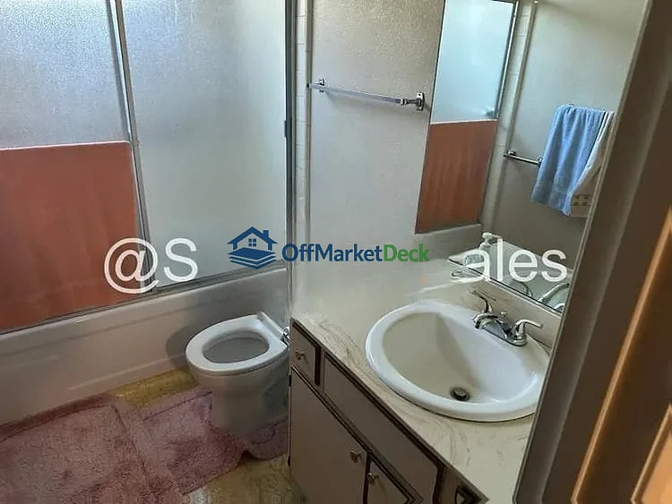 Off-market house in Stockton, California — 3 beds, 2 baths, $335,000 — photo 6 of 8