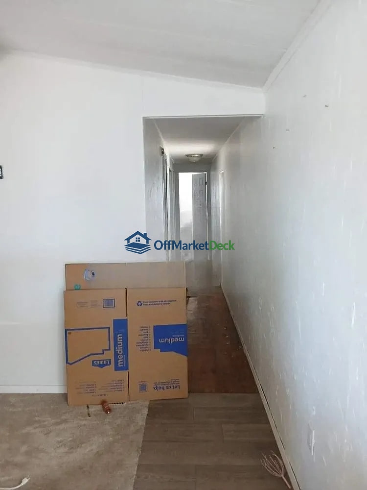 Off-market house in Bullhead City, Arizona — 3 beds, 1 bath, $81,000 — photo 8 of 8