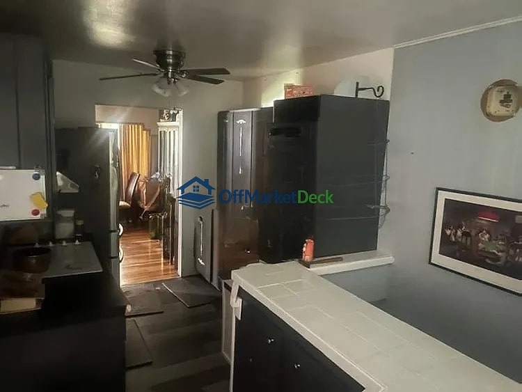 Off-market house in St. Louis, Missouri — 3 beds, 2 baths, $113,000 — photo 5 of 8
