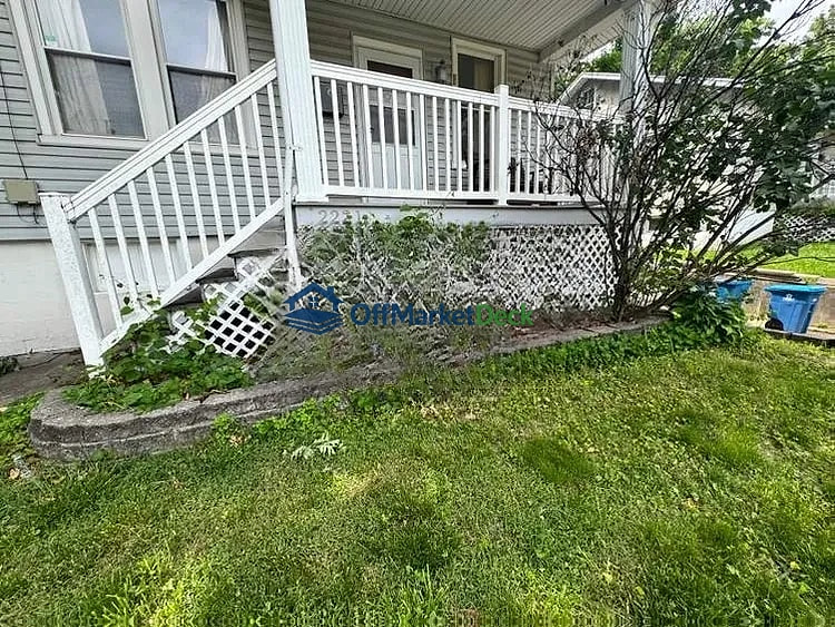 Off-market house in Overland, Missouri — 2 beds, 1 bath, $93,400 — photo 6 of 8
