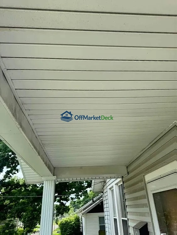 Off-market house in Overland, Missouri — 2 beds, 1 bath, $93,400 — photo 5 of 8