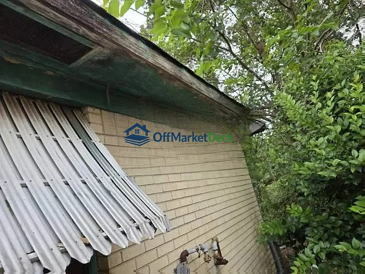 Off-market house in Shreveport, Louisiana — 3 beds, 1 bath, $15,000 — photo 3 of 8
