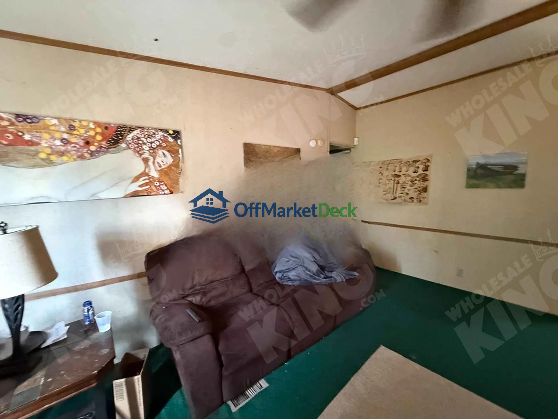 Off-market house in Troutdale, Oregon — 3 beds, 2 baths, $60,000 — photo 6 of 8