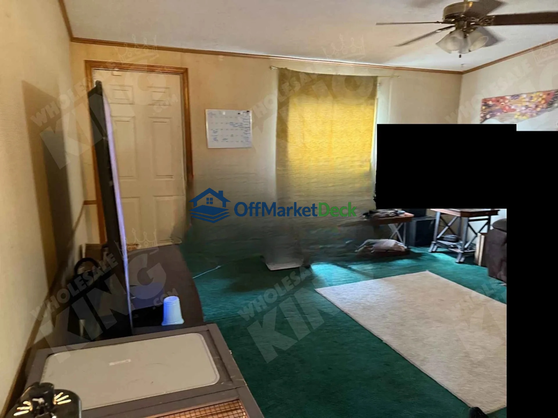 Off-market house in Troutdale, Oregon — 3 beds, 2 baths, $60,000 — photo 5 of 8