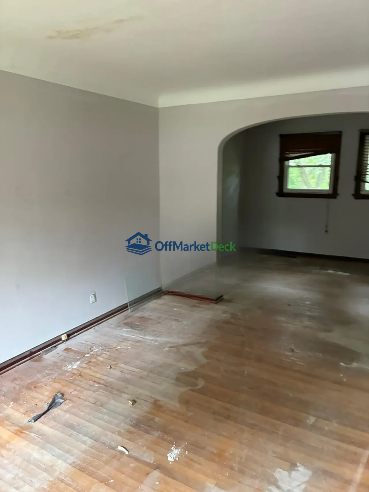 Off-market house in Ferguson, Missouri — 2 beds, 1 bath, $64,900 — photo 6 of 8