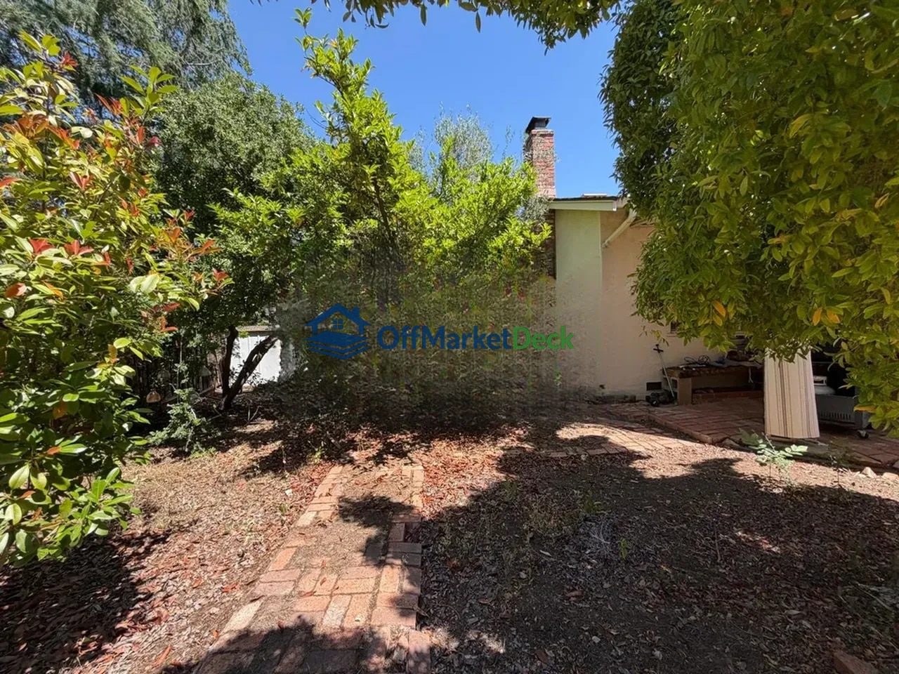 Off-market house in Clayton, California — 3 beds, 2.5 baths, $909,900 — photo 5 of 8