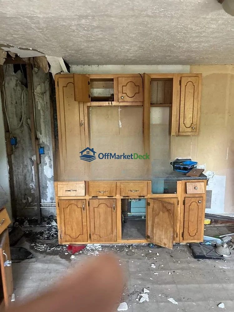 Off-market house in Danville, Virginia — 2 beds, 1 bath, $8,600 — photo 6 of 8