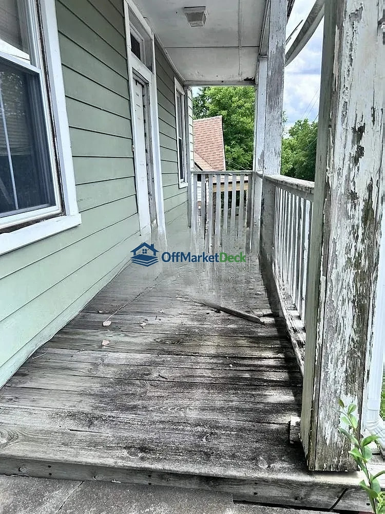 Off-market house in Danville, Virginia — 2 beds, 1 bath, $8,600 — photo 3 of 8