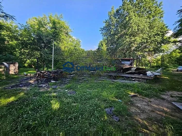 Off-market house in Muskogee, Oklahoma — 2 beds, 1 bath, $10,000 — photo 8 of 8