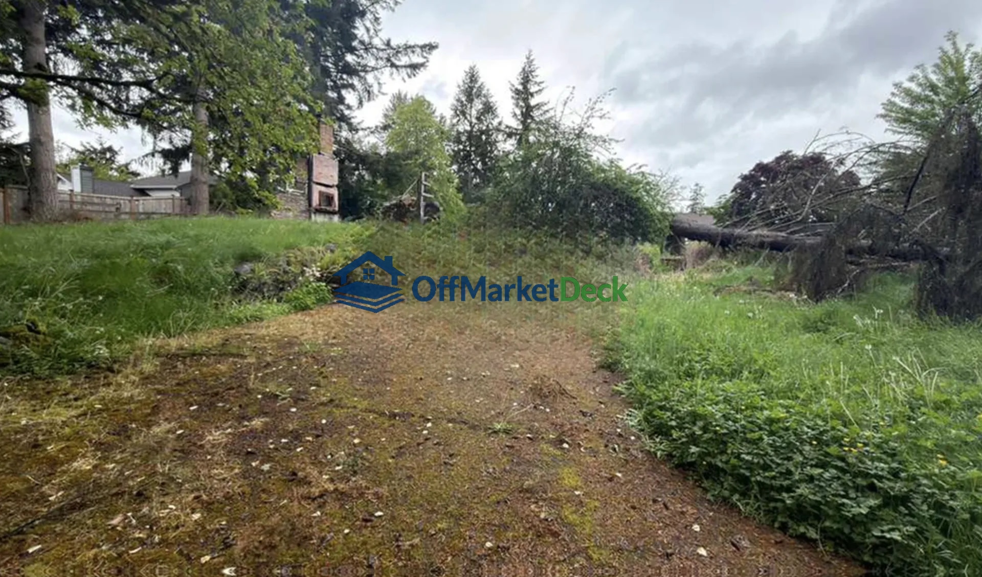 Off-market house in Covington, Washington — 5 beds, 1 bath, $750,000 — photo 2 of 4