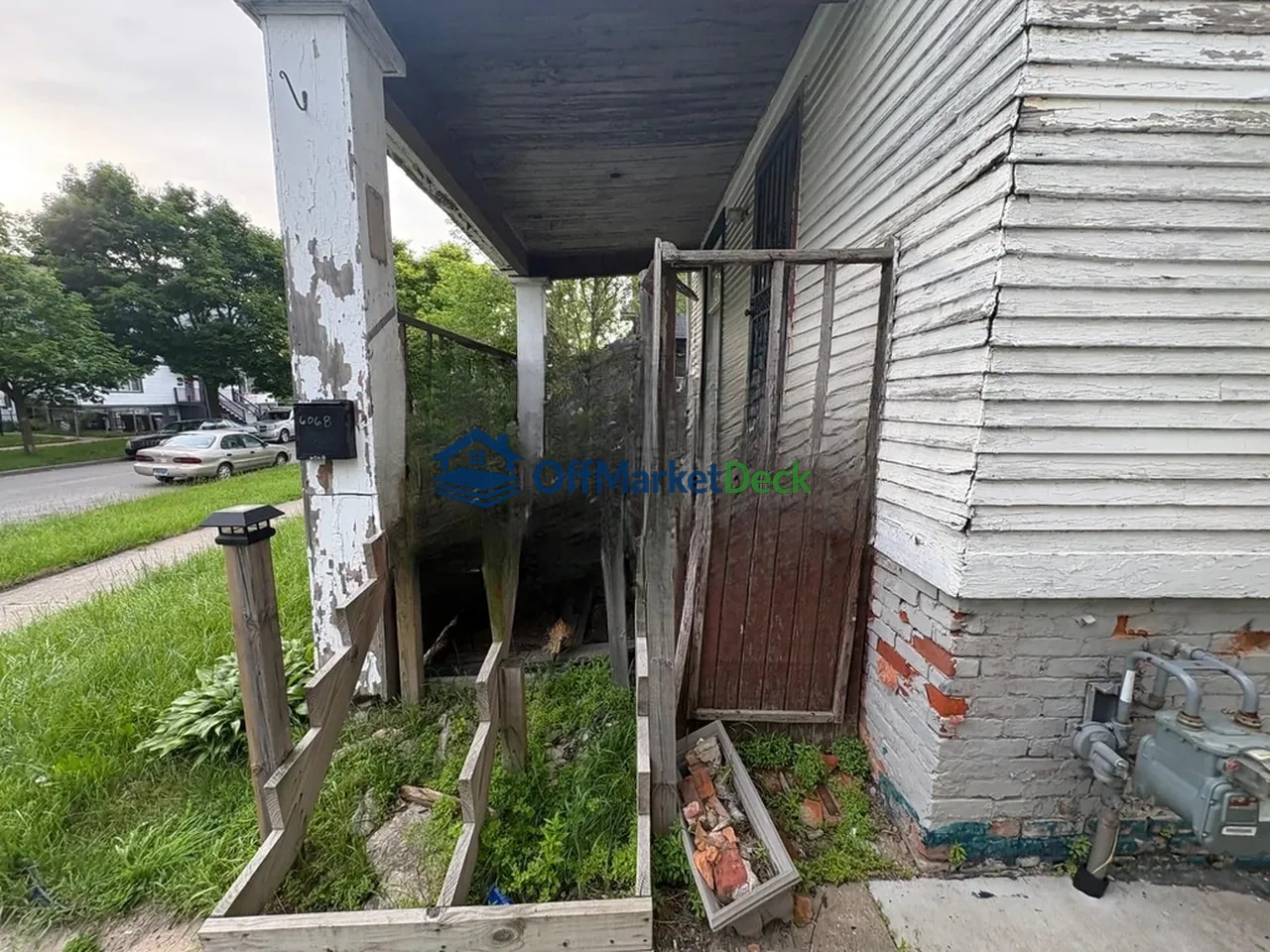 Off-market house in Detroit, Michigan — 2 beds, 1 bath, $59,900 — photo 3 of 8