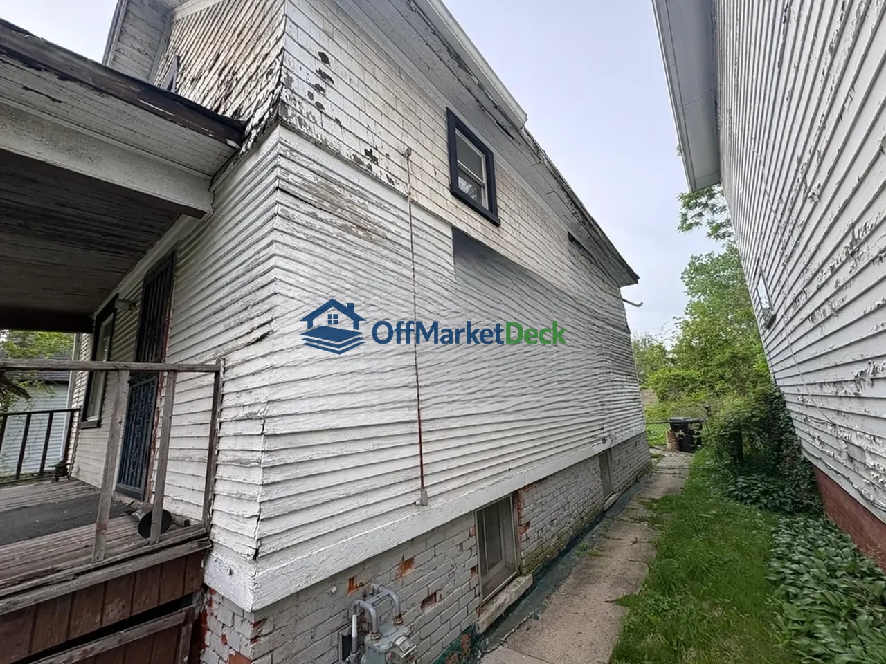 Off-market house in Detroit, Michigan — 2 beds, 1 bath, $59,900 — photo 2 of 8