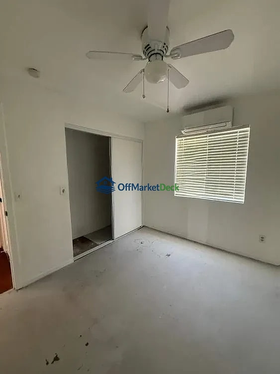 Off-market house in Tucson, Arizona — 4 beds, 2 baths, $355,000 — photo 7 of 8