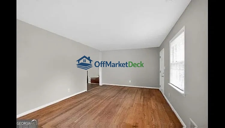 Off-market house in College Park, Georgia — 4 beds, 2.5 baths, $180,000 — photo 3 of 8